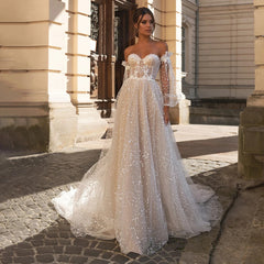Ethereal Whimsical Tulle Wedding Dress with Detachable Sleeves and Sweetheart Neckline