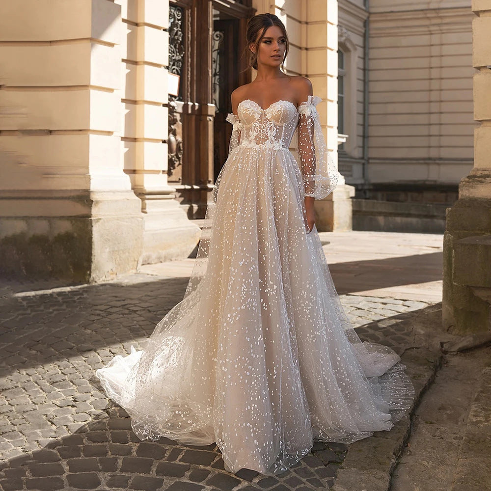 Ethereal Whimsical Tulle Wedding Dress with Detachable Sleeves and Sweetheart Neckline
